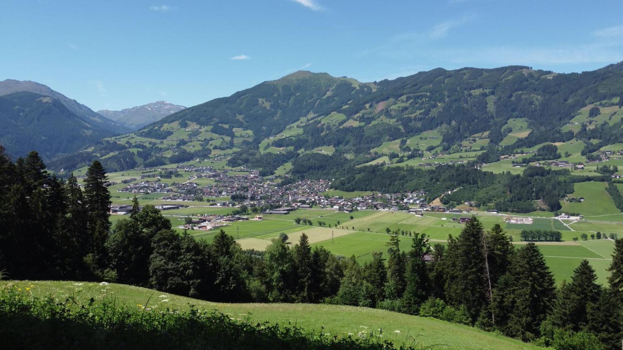 Panorama Eagle Lodge Hart im Zillertal Bagian luar foto
